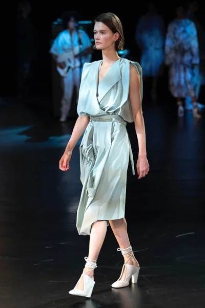 Look 13